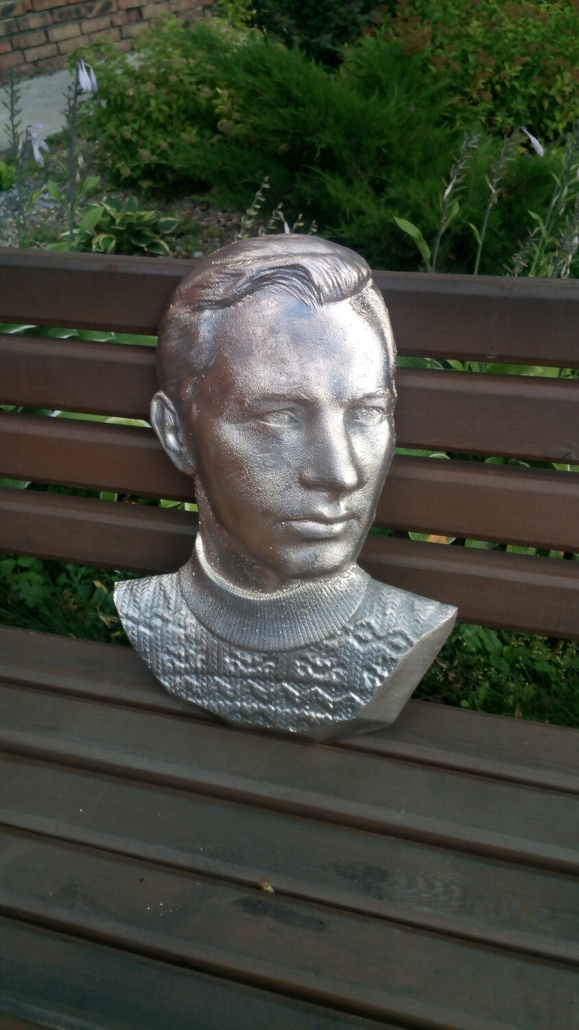бюсты, бюст "гагарин ю.а.", скульптура бюст, маяковский бюст силумин, шолохов бюст