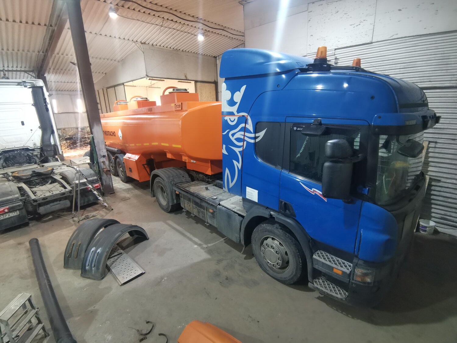 скания п 400 бензовоз, топливозаправщик scania p360 cb6х6ehz, скания p400 бензовоз, скания p380 цистерна, scania p400 бензовоз