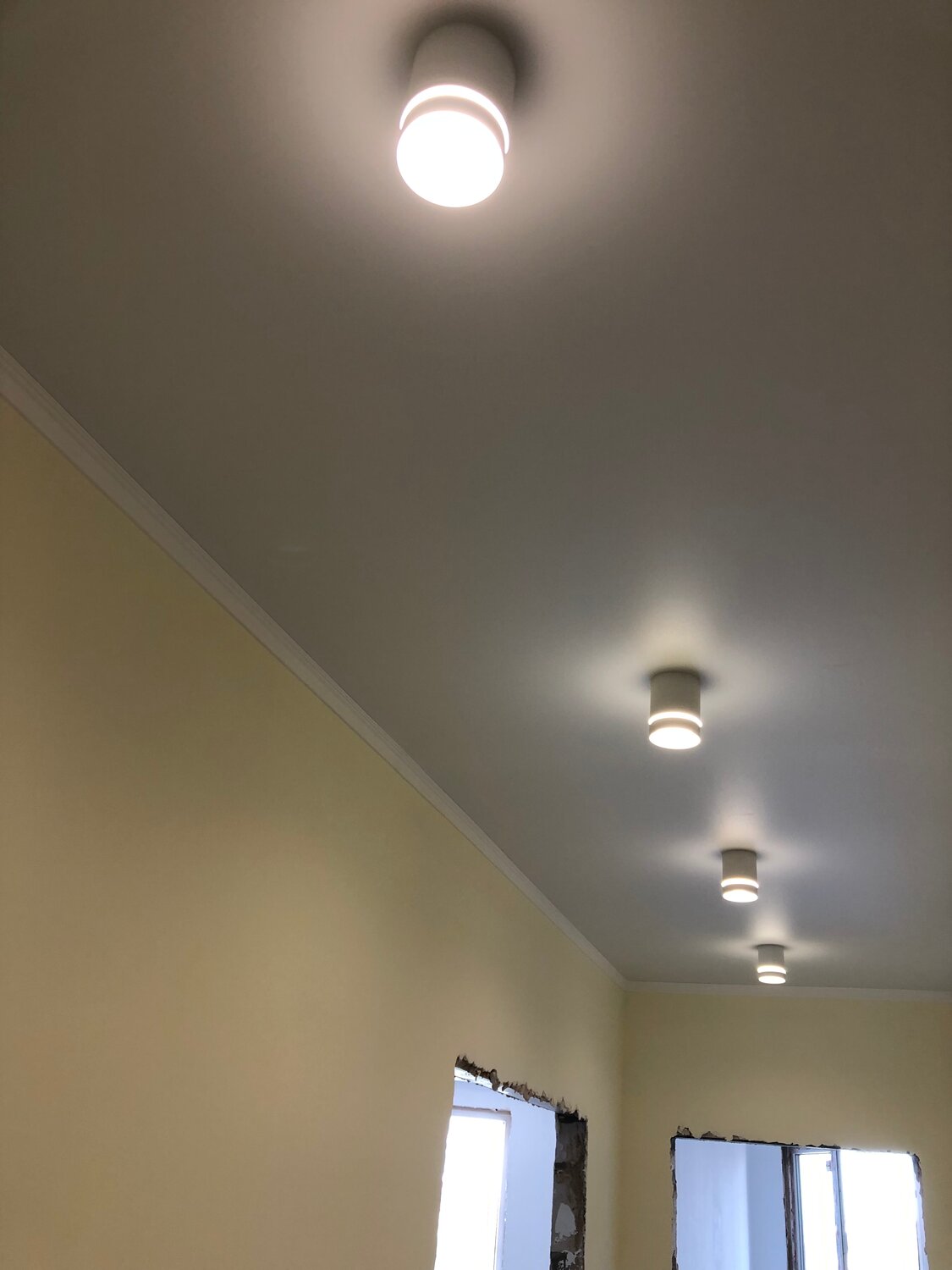 сатиновый натяжной потолок, матовые натяжные потолки, матовый потолок, потолок натяжной, матовый натяжной потолок белый