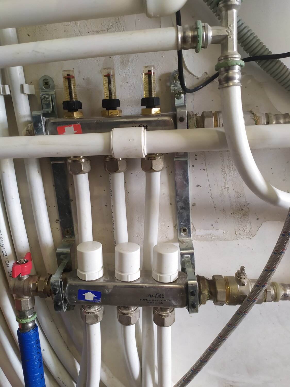 отопление водоснабжение, коллектор для отопления, разводка труб, системы отопления, коллекторный узел для теплого пола