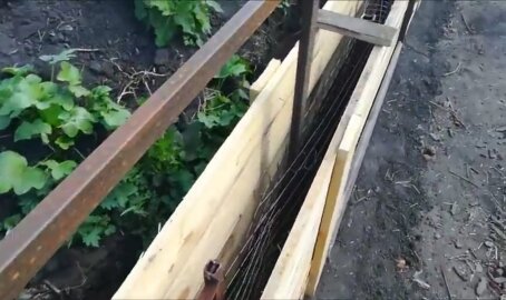 опалубка для фундамента забора, опалубка для забора, деревянная опалубка для забора, фундамент забора, опалубка