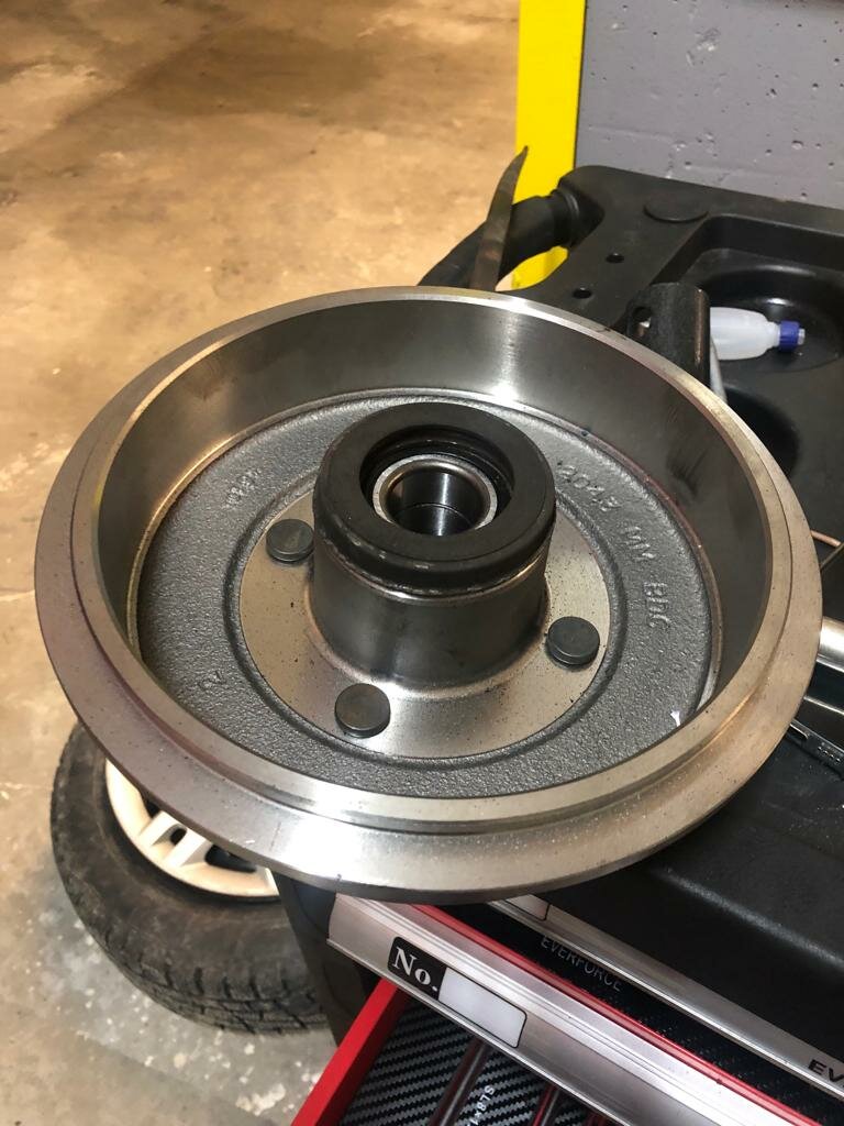 задние тормозные диски, диски тормозные передние, тормозной диск, диск тормозной задний пежо 308 с подшипником, дисковые тормоза