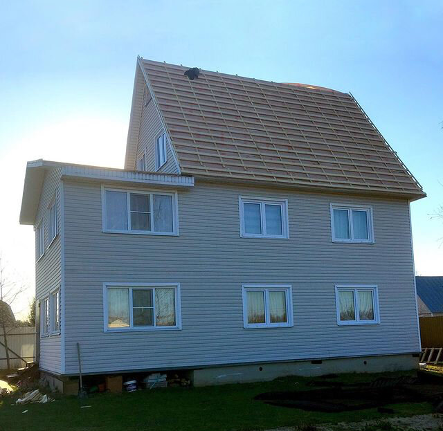 Покрыть крышу металлочерепицей