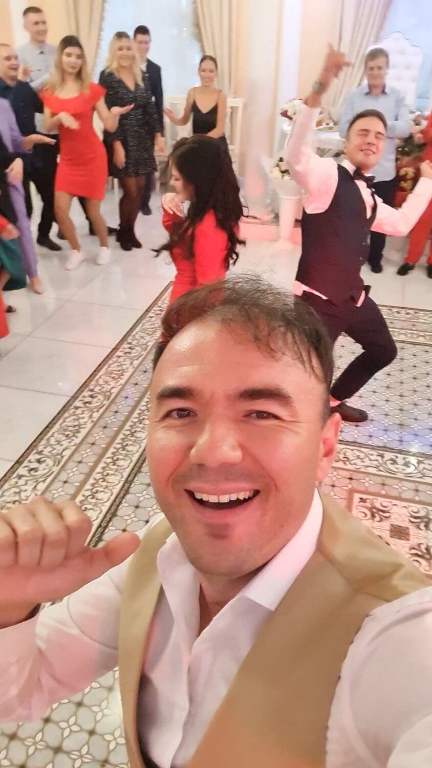 тамада, мужчина, ведущий тамада, человек, ведущий
