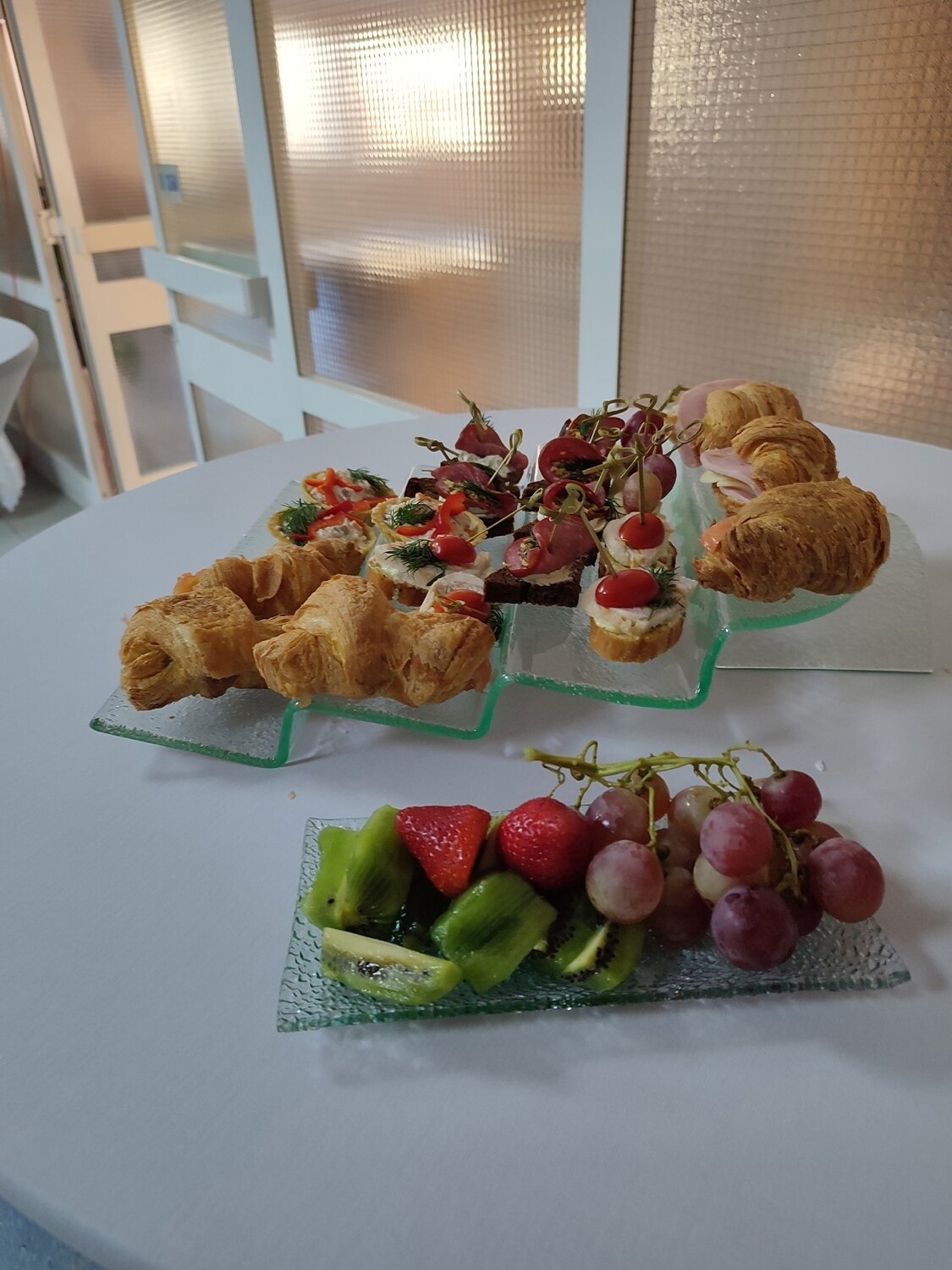 кейтеринг, кейтеринг кофе брейк, фуршет, закуски на кофе брейк, еда
