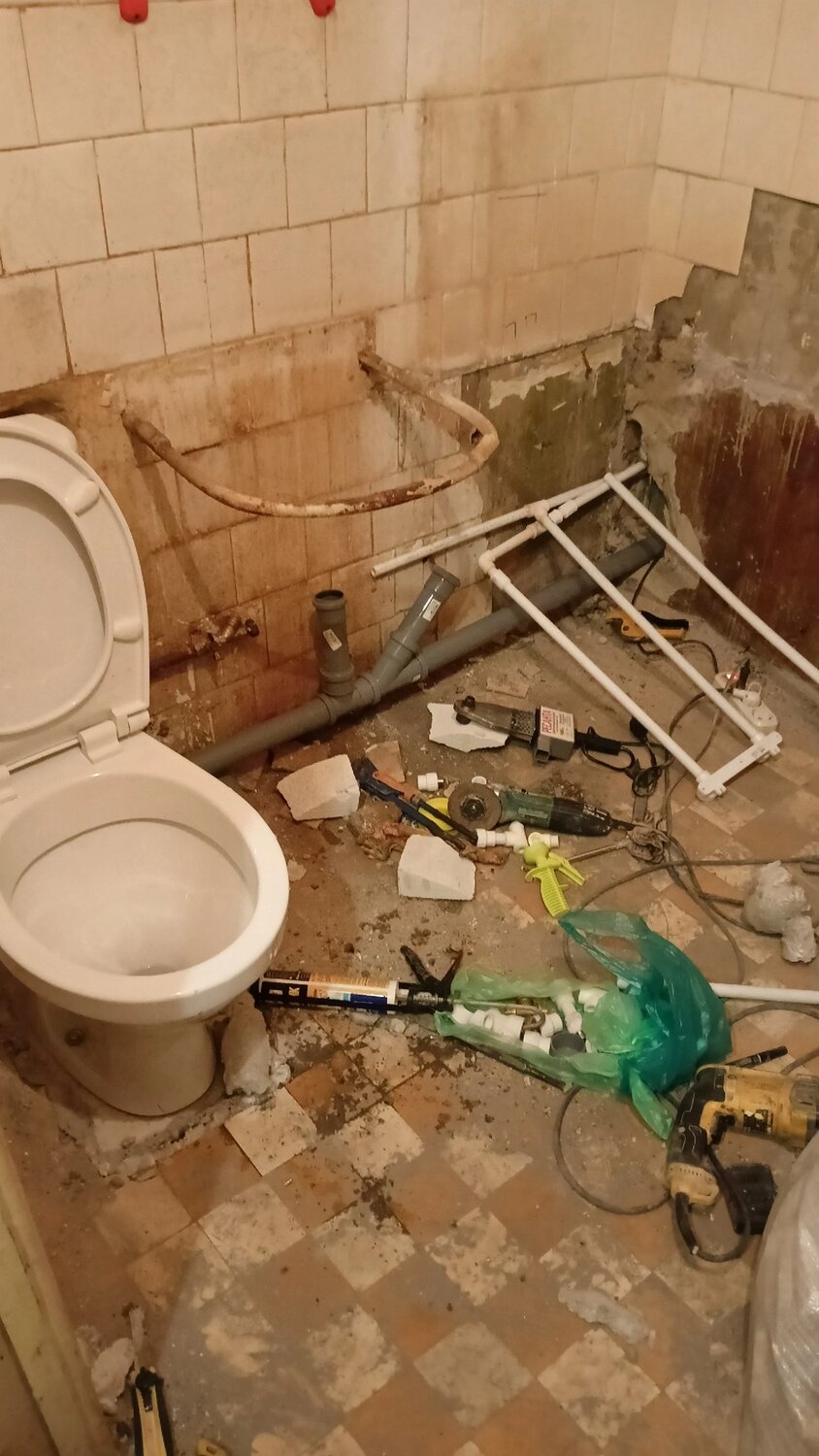 разводка труб в ванной, ремонт ванной, ремонт санузла, туалет, водопровод в санузле