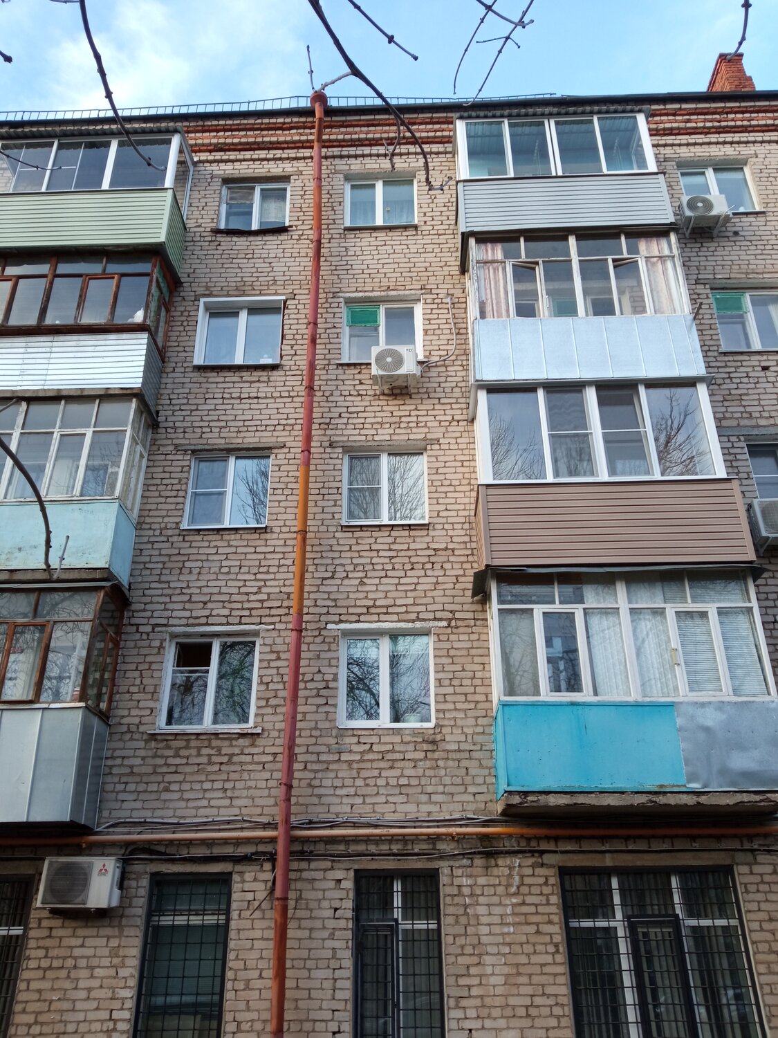 с балкона, жилой дом, улица, квартирный дом, в панельном доме