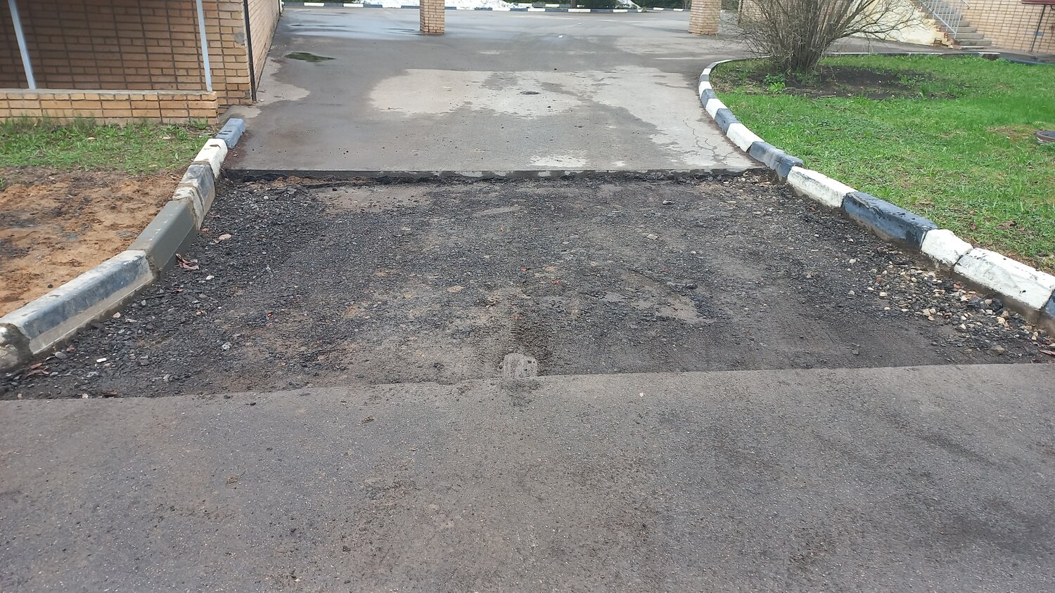 асфальт, укладка асфальта, асфальт куча, тротуар, асфальтирование площадок