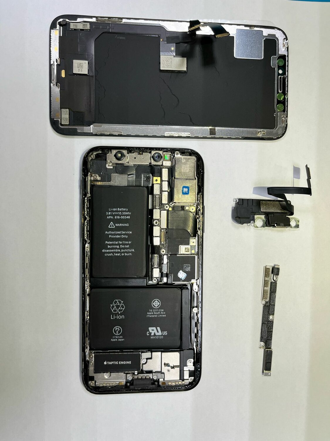 экран на айфон, сотовый телефон, айфон 10 внутри, разобранный айфон, iphone repair