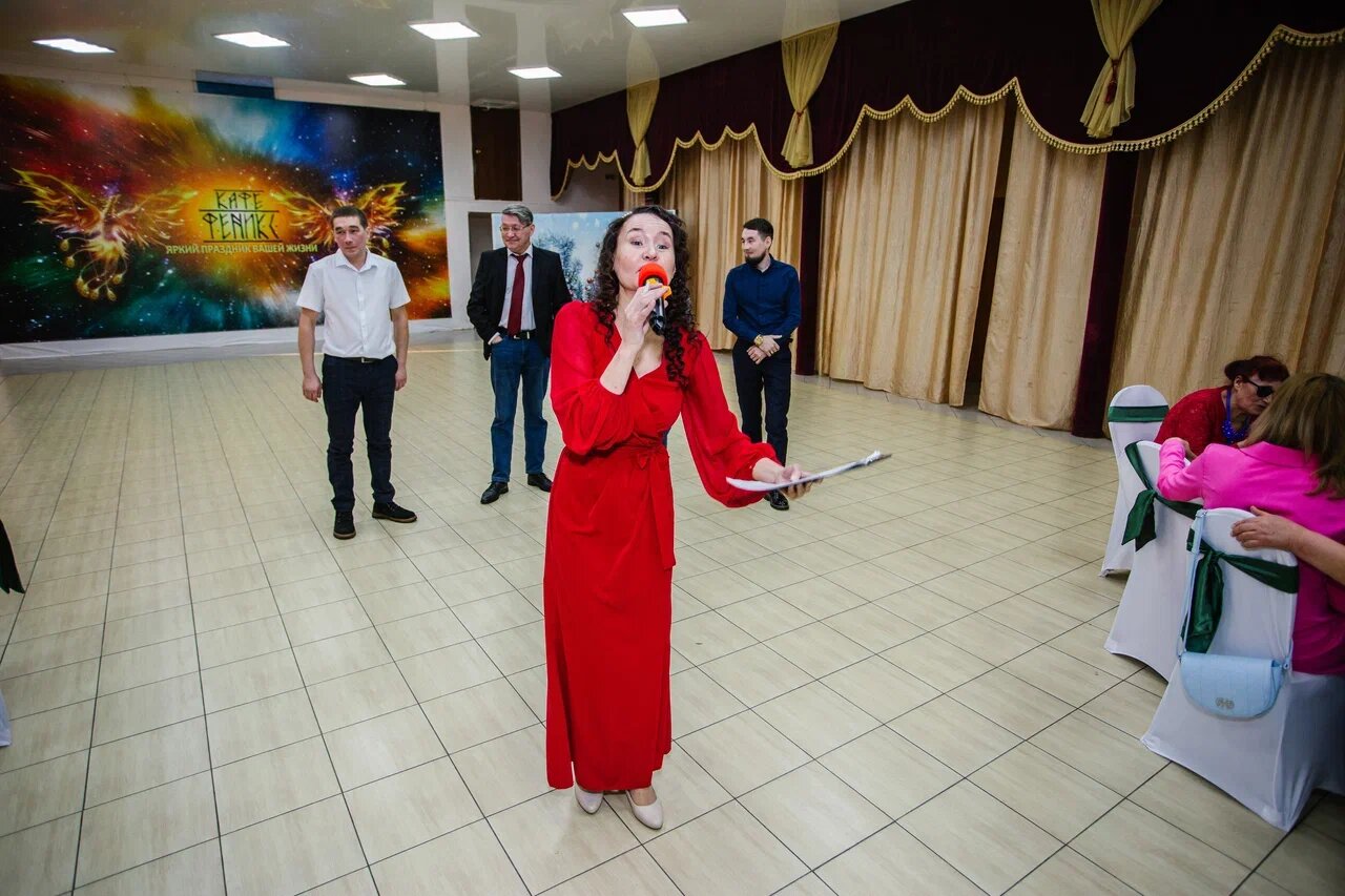 девушка, тамада, эльвира праздничная тамада, ведущий на свадьбу, на свадьбе