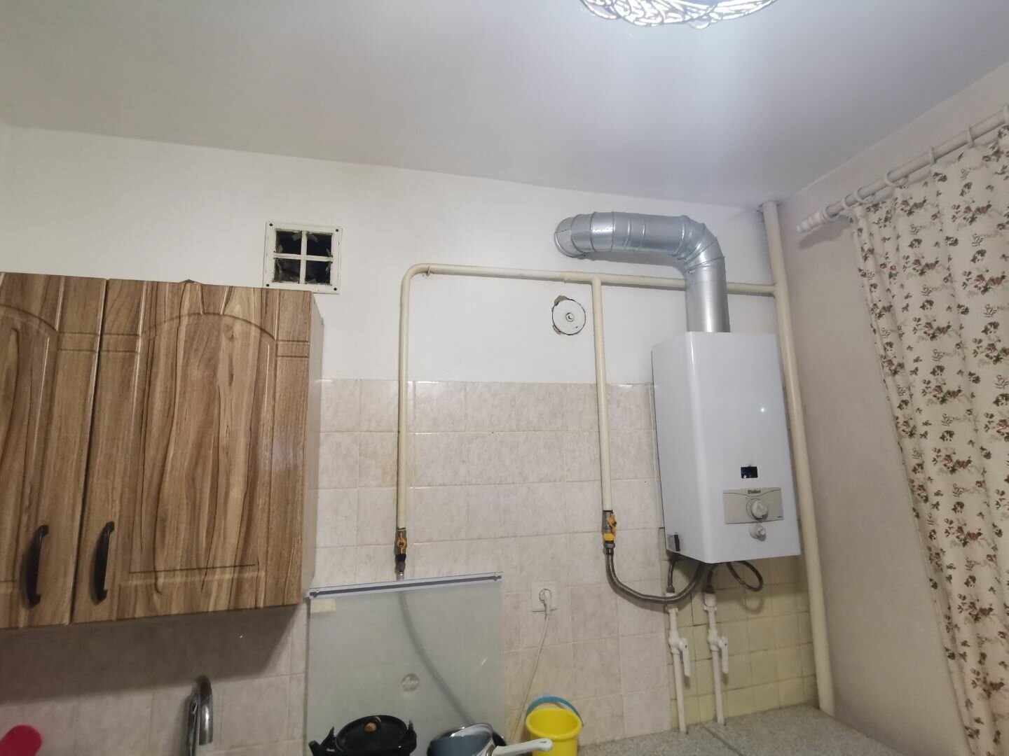 газовая колонка, дымоход газовой колонки, квартир, вытяжка для котла, вытяжка для газовой колонки