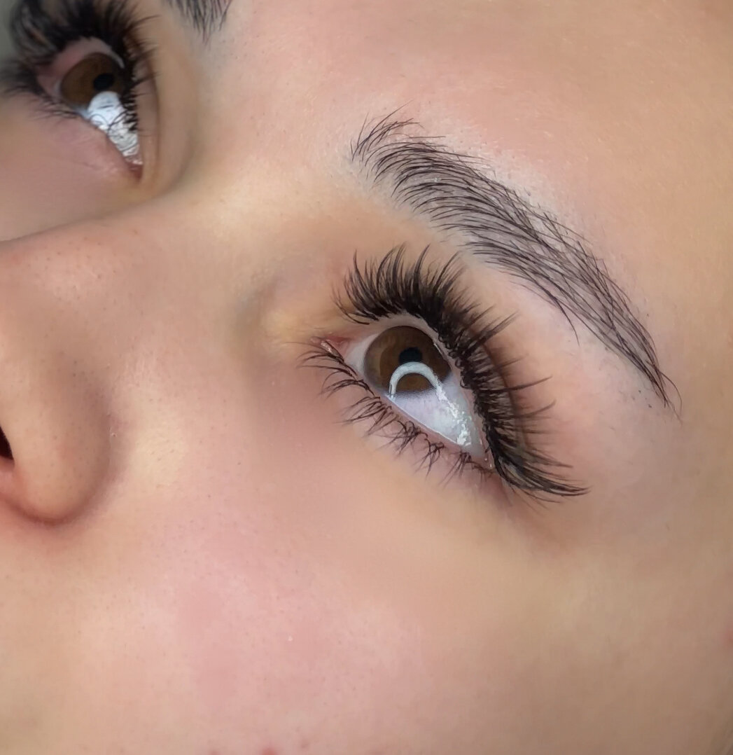 наращивание ресниц, наращивание ресниц ким кардашян эффект 2д, наращивание ресниц классика 2д, ресниц мокрый эффект, ресницы мокрый эффект наращивание 2 д