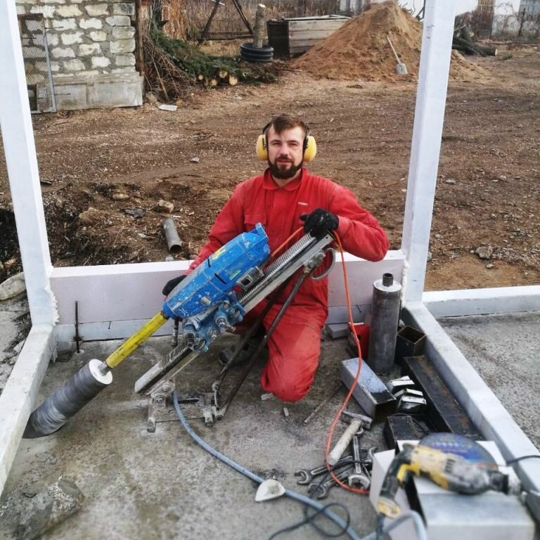 алмазное сверление, алмазное бурение, алмазное бурение отверстий, алмазное сверление отверстий, алмазное бурение фундамента