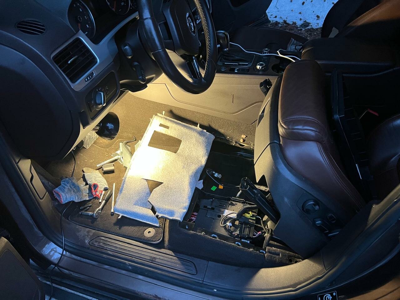 туарег нф, vw touareg nf, volkswagen touareg nf, сигнализации туарег 2008г, фольксваген туарег нф