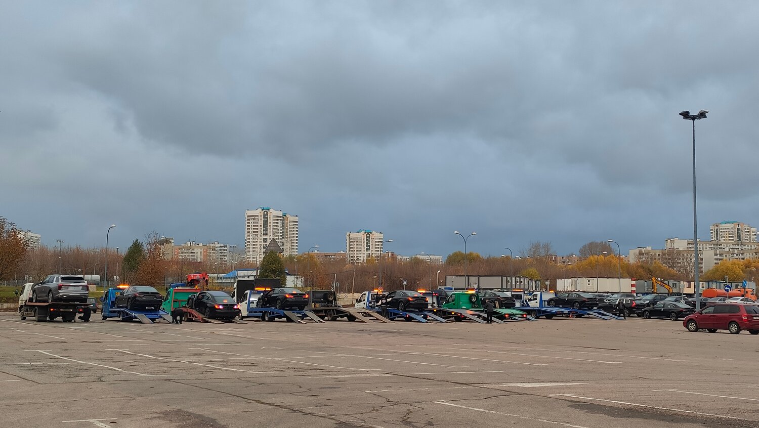 перехватывающая парковка метро алтуфьево, парковка, parking, москва ул.головачева сск воо, парковка в москве