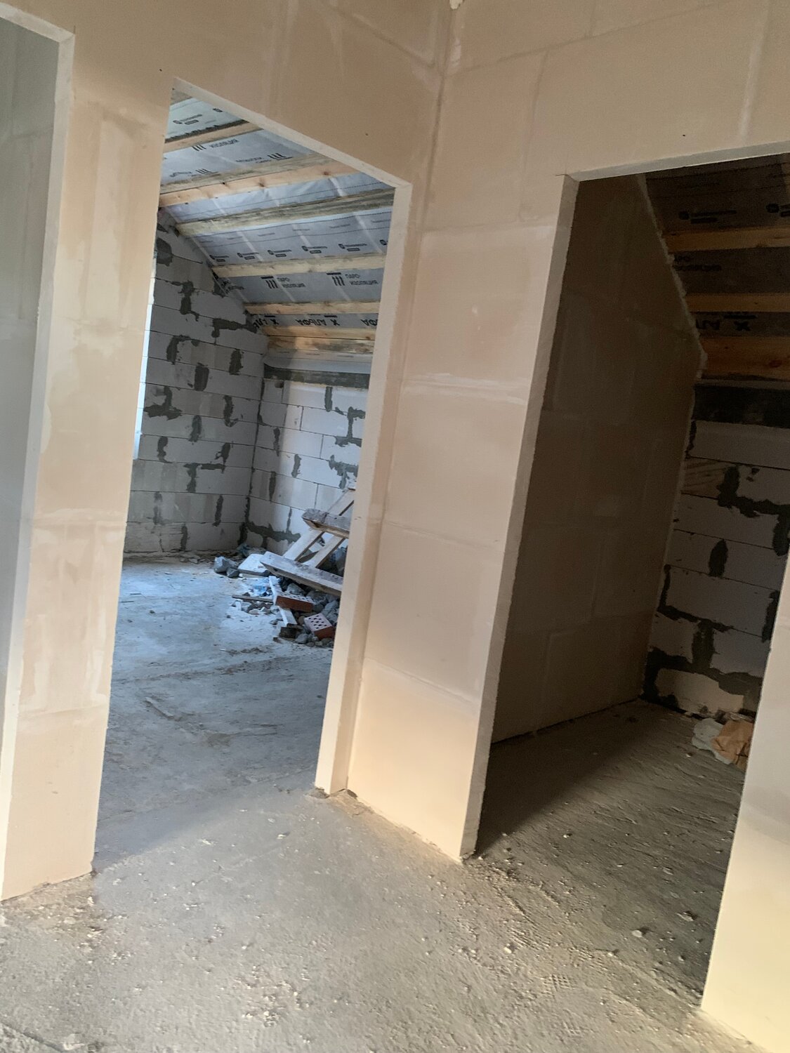 дом шильникова обитель ангелов, дома из газобетона, дома из газоблока, внутренняя отделка дома из газобетона, окна в доме из газобетона
