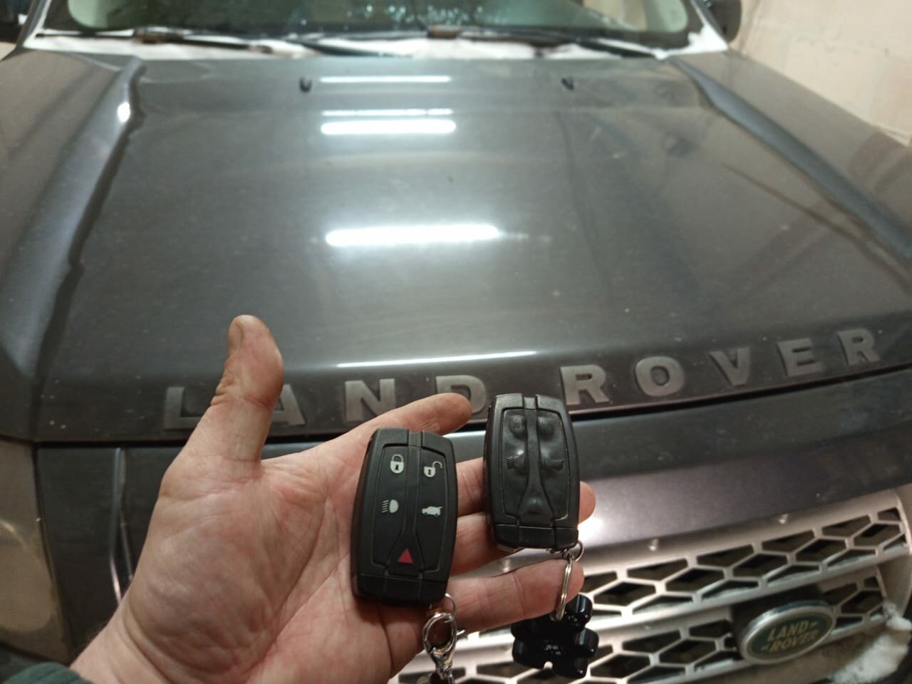 land rover и range rover, ключ рендж ровер, замена корпуса ключа ленд ровер дискавери 4, ключи от рендж ровера, ленд ровер ренж ровер спорт