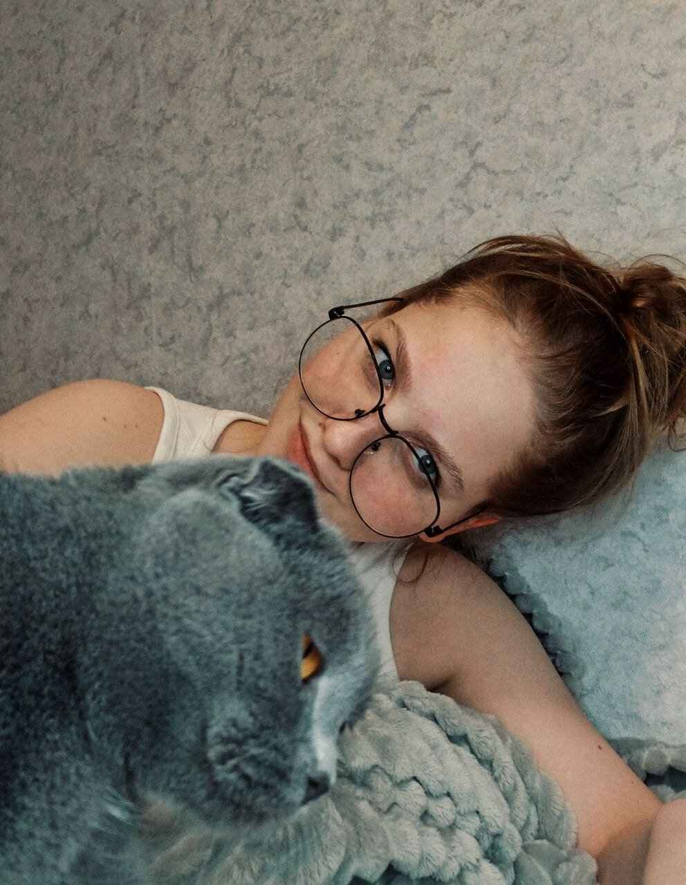 девушка, аня маркова, вислоухая кошка британская, девушка и женщина, девушек