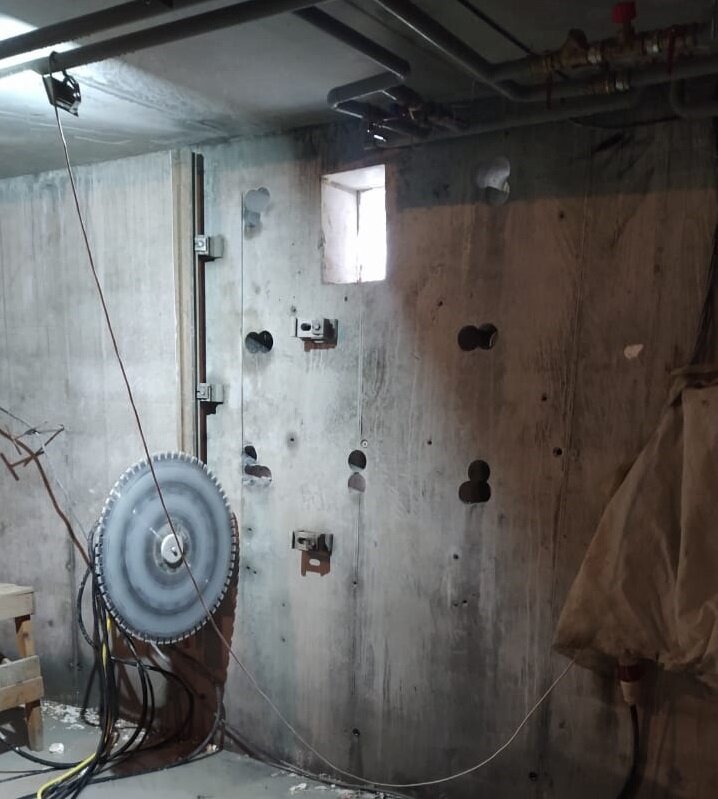 алмазная резка бетона проемов, алмазная резка стен, алмазная резка бетона, демонтаж бетона алмазная резка бетона, канатная резка бетона