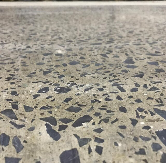 Обеспыливание бетонного пола