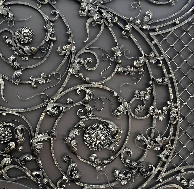 Монтаж кованых заборов