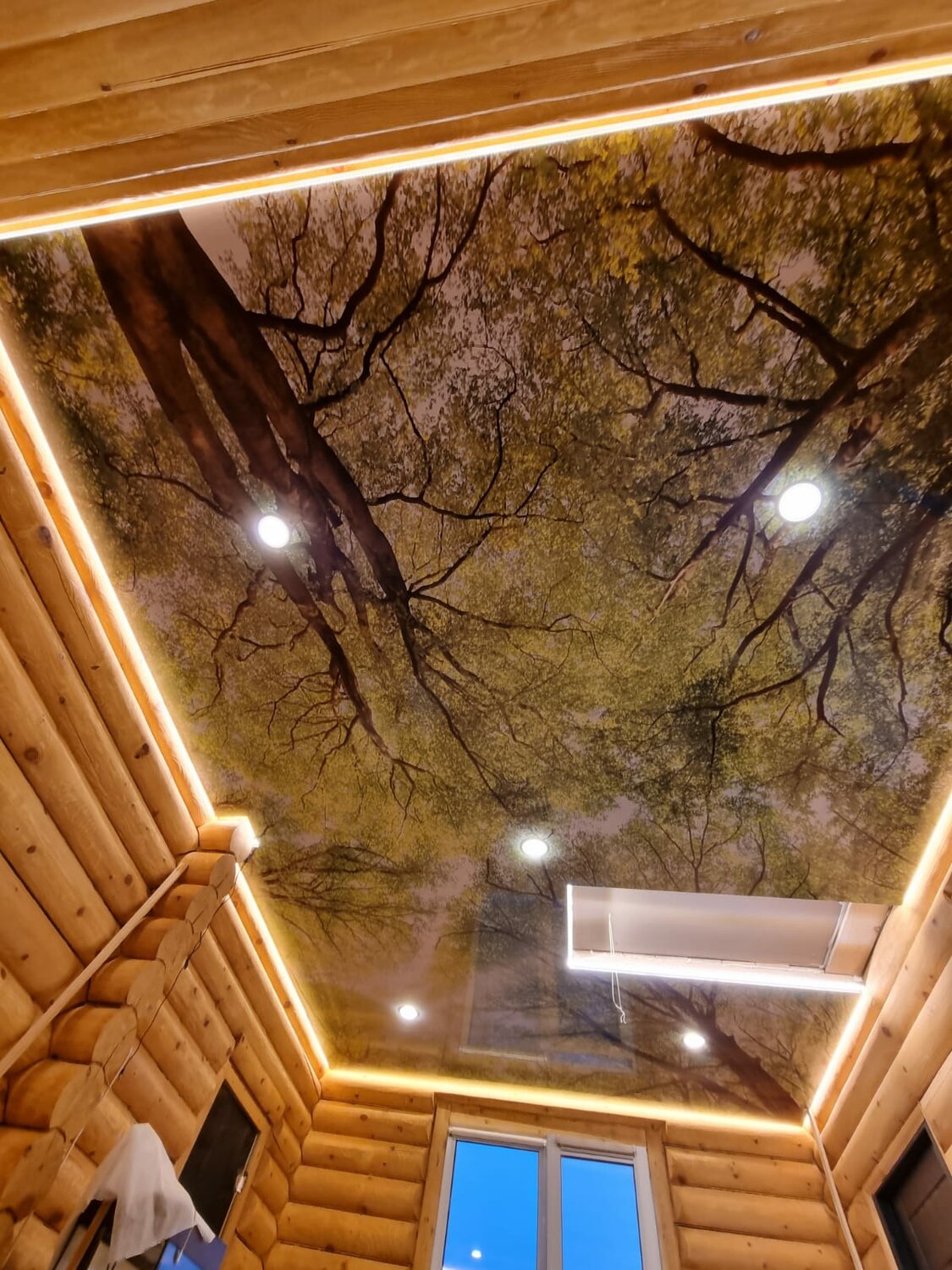 натяжной потолок в деревянном доме, натяжной потолок с фотопечатью под дерево, потолок в деревянном доме, натяжной потолок под дерево, потолок под дерево