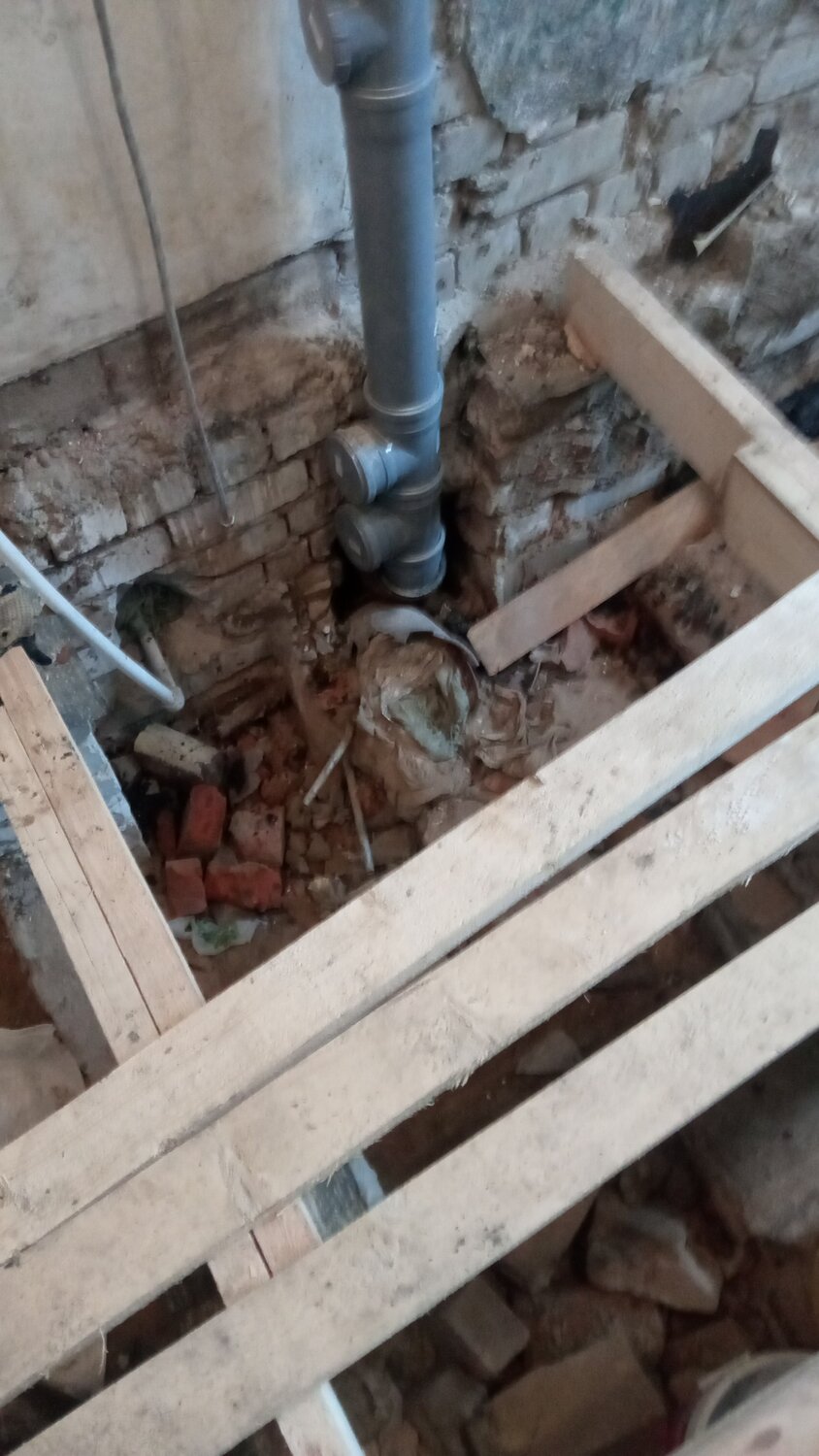 канализация в частном доме, канализация в деревянном доме, канализация в доме, устройство канализации в частном доме, прокладка канализации в частном доме