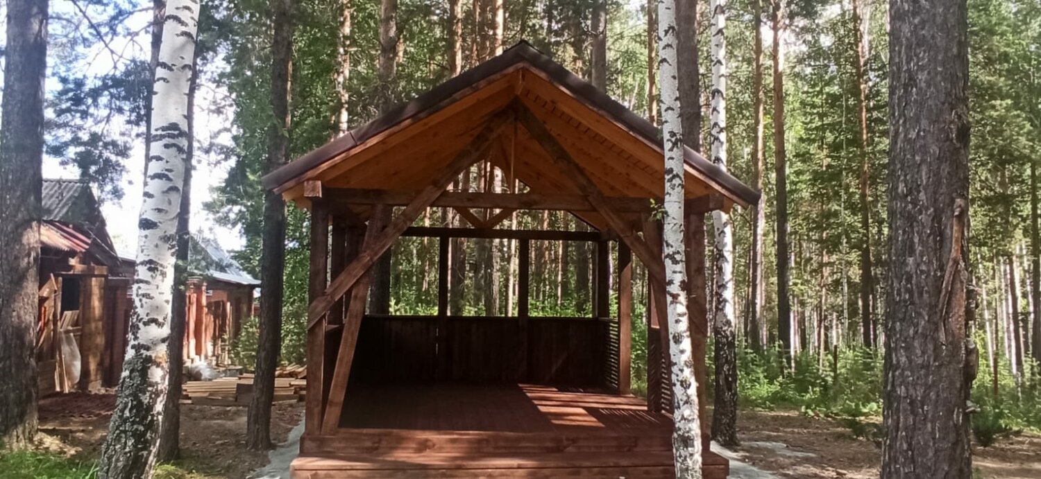 виктори парк екатеринбург беседки шарташ, алешкинский лес беседки мангалы, ранчо аврора горный алтай, база отдыха карельская, беседка