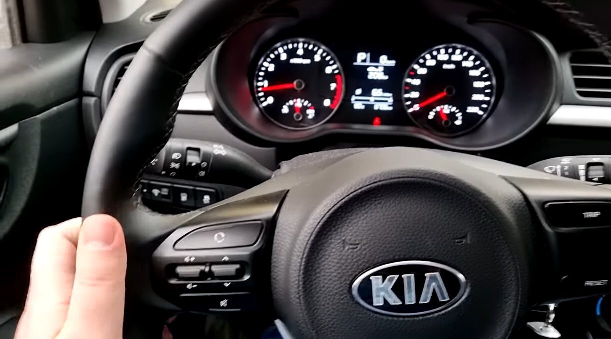 панель киа рио, kia rio, kia rio контроль круиз на киа рио, руль киа рио х лайн, руль киа рио