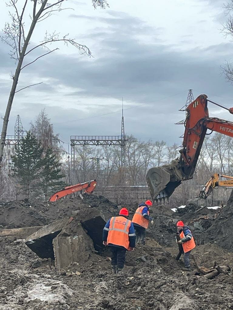 провал грунта в челябинске, техника, водоснабжение спб, рухнул мост 02.02 химки, авария водопровода в воронеже