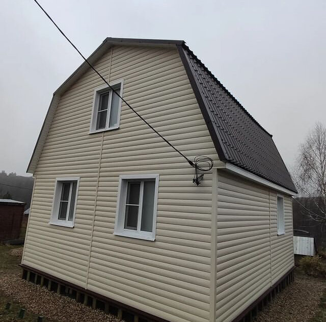 Монтаж фасада из винилового сайдинга