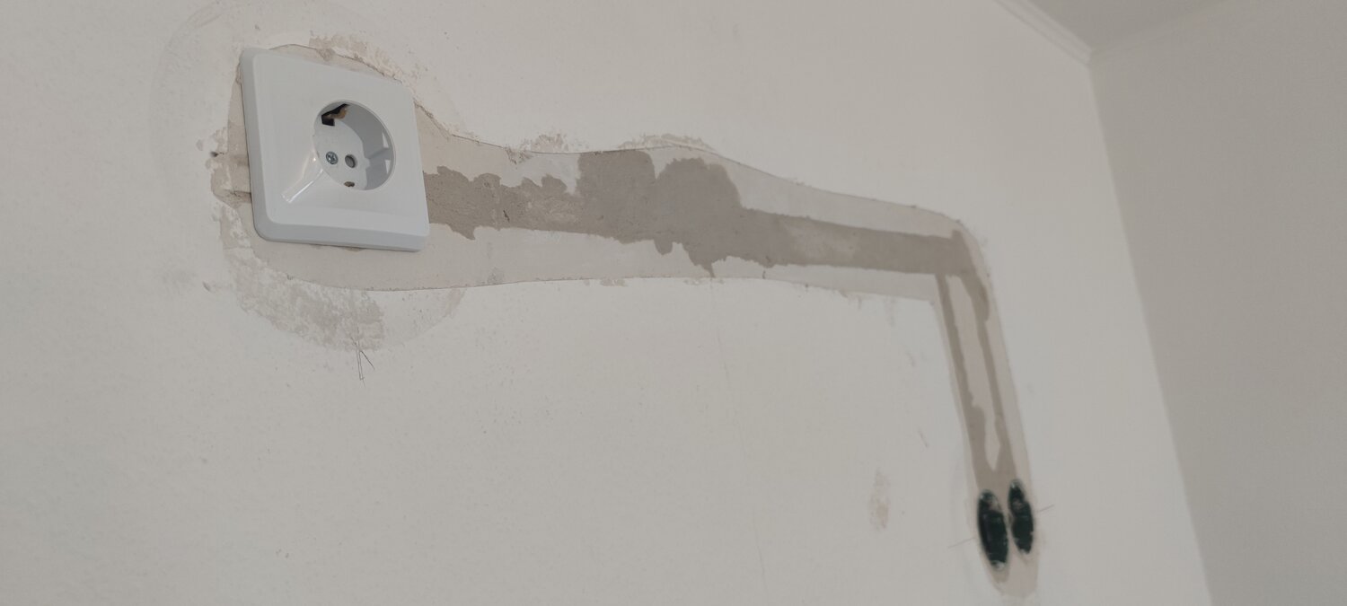 электрическая розетка, розетка, розетки выключатели, перенос розеток, двойные розетки