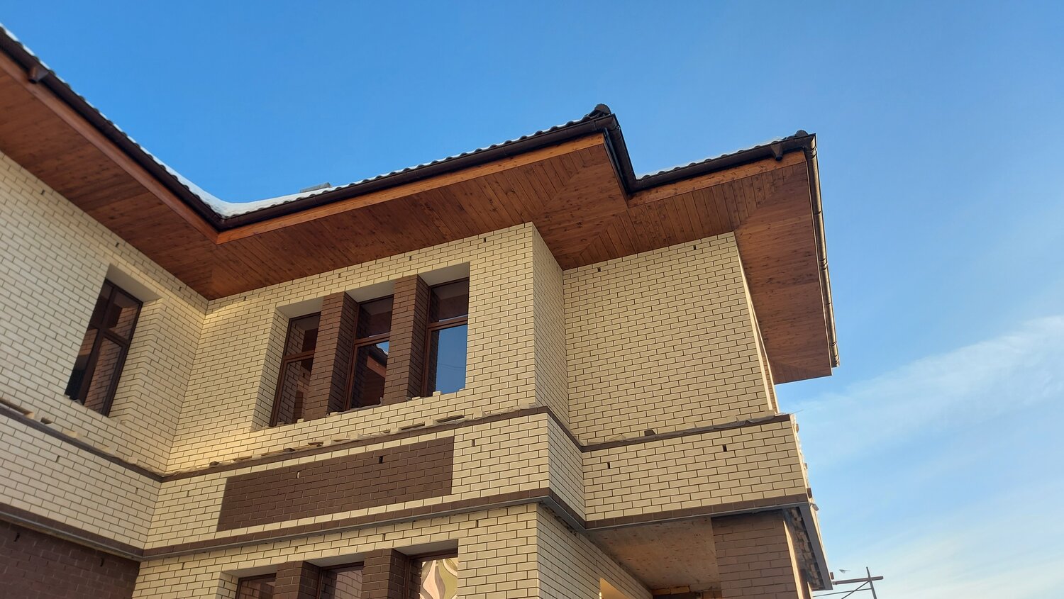 дом коттедж, коричневый кирпич, дома дачи коттеджи, коттедж, загородный коттедж