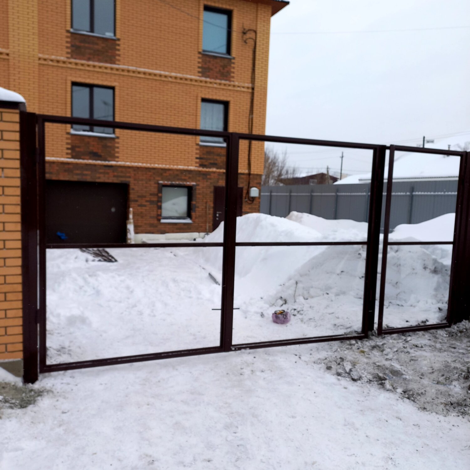 откатные ворота, загородный дом, ворота, откатные ворота каркас, коттедж