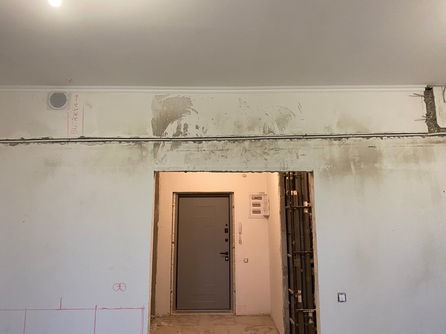 проводка в панельном доме, монтаж электропроводки в квартире, монтаж электропроводки, штробы под электропроводку в панельном доме, электропроводка в квартире