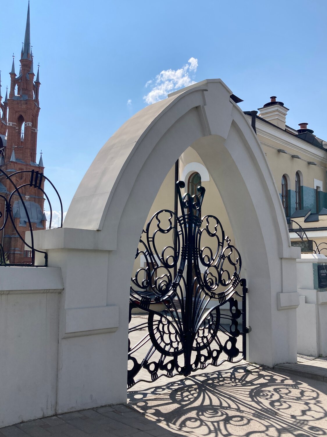 особняк курлиной самара, особняк курлиной, особняк курлиной ворота, музей модерна самара, особняк курлиной двор