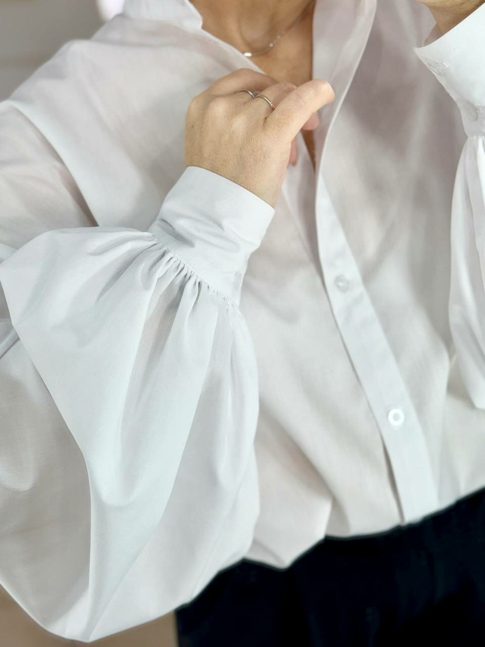 белая рубашка женская, рубашка с объемными рукавами, рубашка женская, рубашка с рукавом фонарик, элегантная блузка