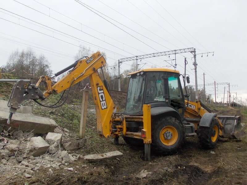 jcb 3cx с гидромолотом, услуги экскаватора погрузчика, услуги экскаватора, аренда экскаватора погрузчика, экскаватор погрузчик с гидромолотом