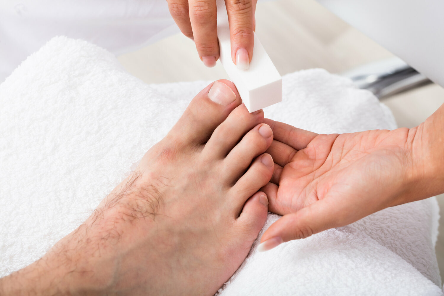 Men’s Pedicure Benefits for Foot Health, Confidence, and Style