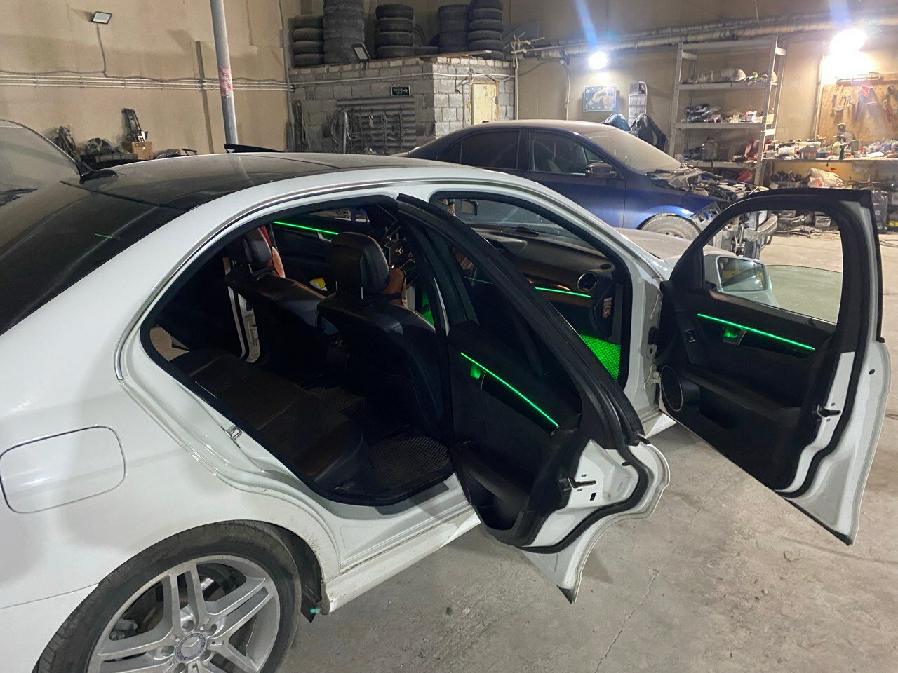 подсветка салона мерседес, mercedes benz w212 подсветка салона, 221 мерседес подсветка салона, подсветка салона мерседес w212, подсветка салона mercedes c207