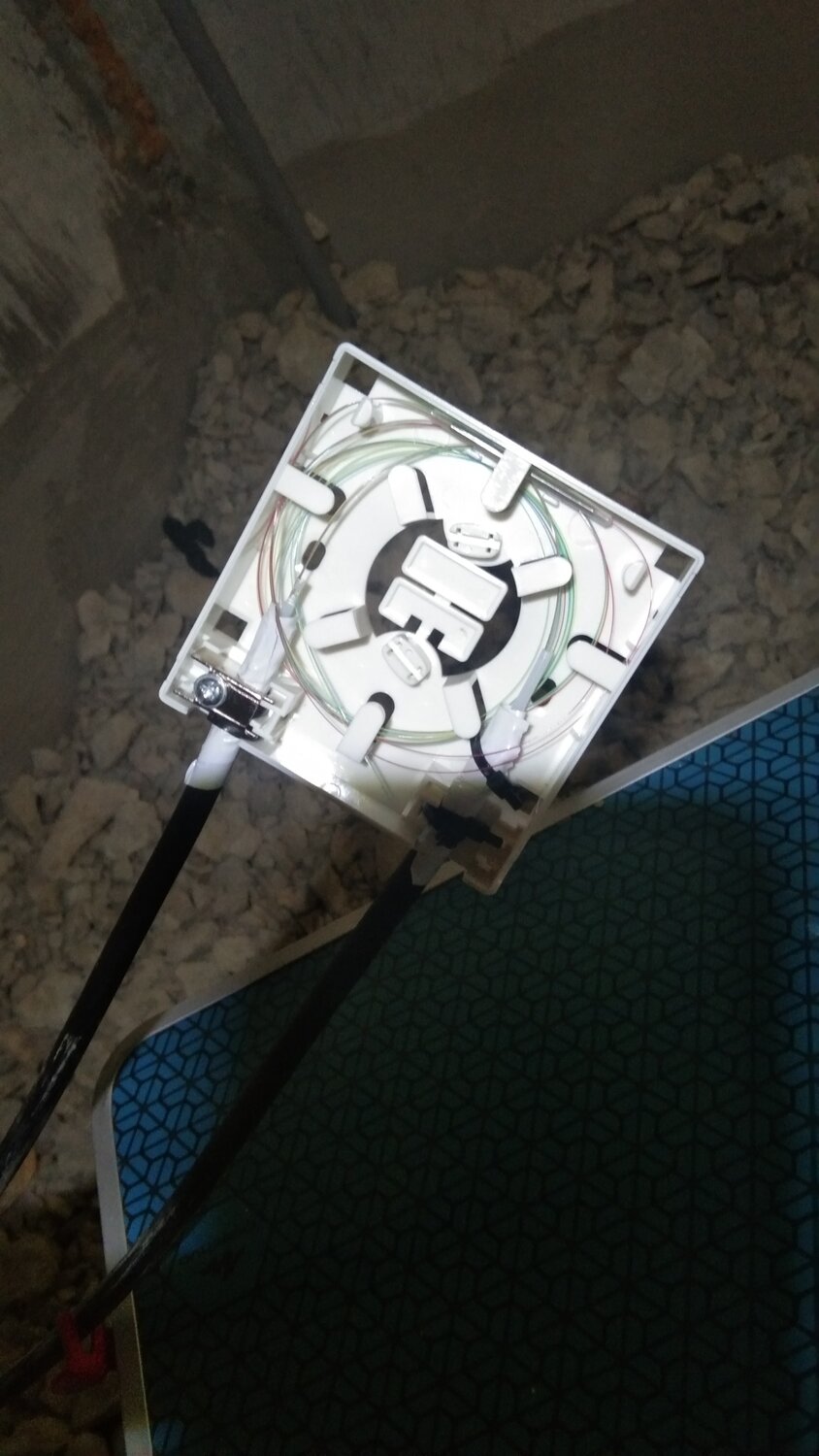 розетка оптическая ftth-2sc, деталь, розетка оптическая розетка монтаж gpon, розетка для оптоволокна, ростелеком выбор оптическая розетка