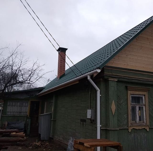 Монтаж кровли из металлочерепицы