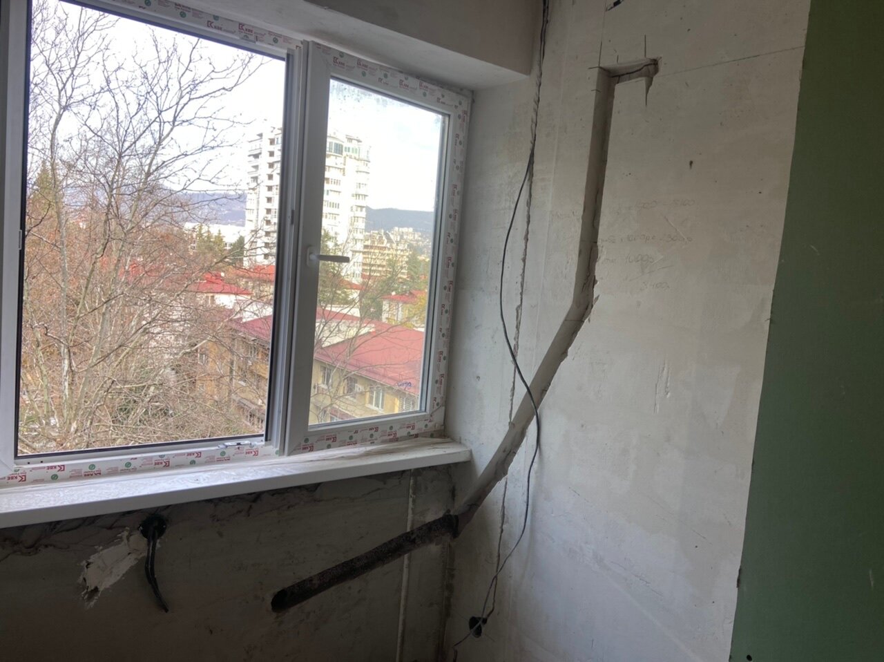 трасса под кондиционер, штробление трассы под кондиционер, коммуникации под кондиционер, штробление под кондиционер, фреоновая магистраль для кондиционеров