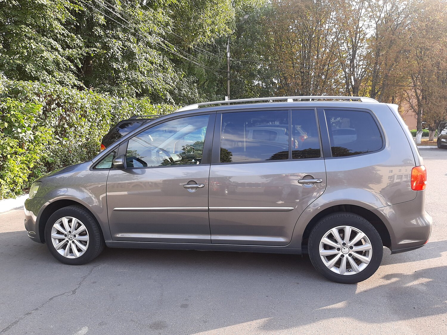 volkswagen touran, volkswagen touran 2010, volkswagen touran 2008, volkswagen touran 1.9 мт, 2008, Volkswagen Touran II