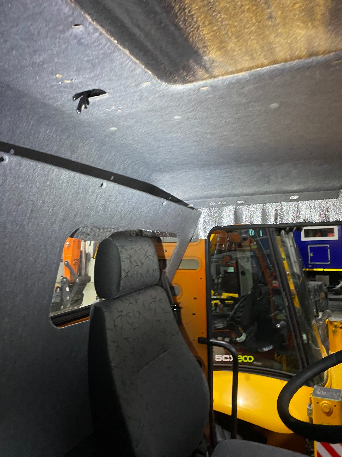 камаз 4308 кабина, кабина xcmg zl30, кс-45717к-3р кабина крановщика, камаз 65116 кабина внутри, погрузчик xcmg