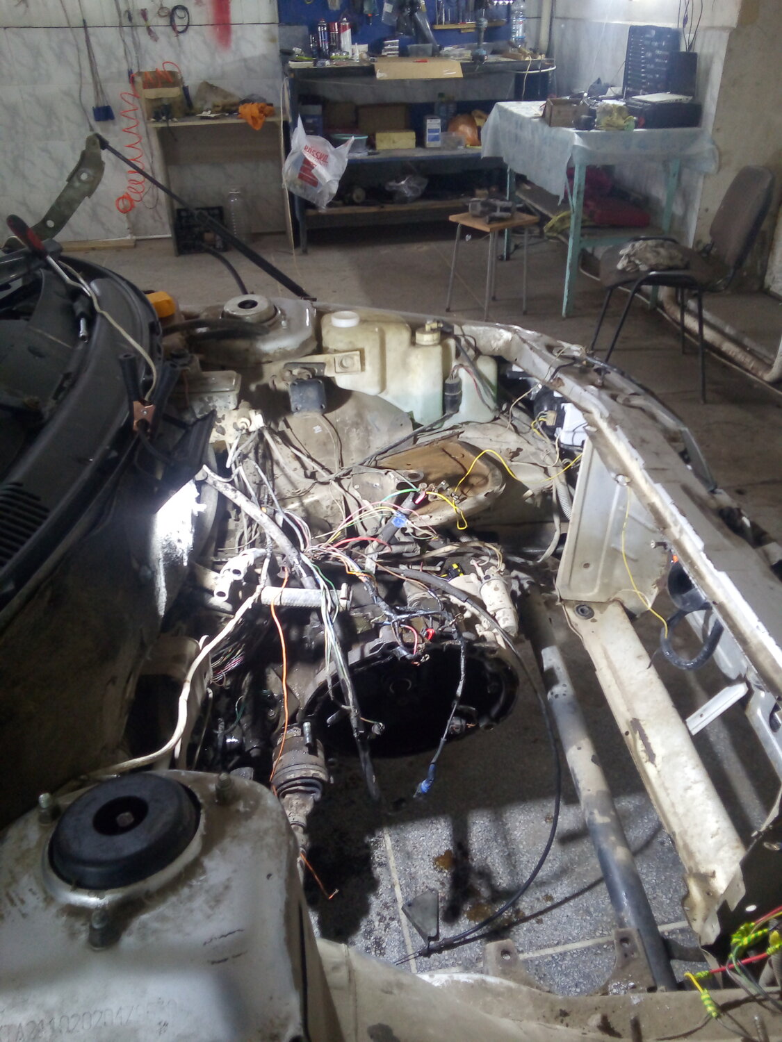 усиление моторного отсека нива 2121, змз v8 на уаз, ваз 2114 демонтаж двигателя, разберём мотор 2106, газ 3110 моторный отсек