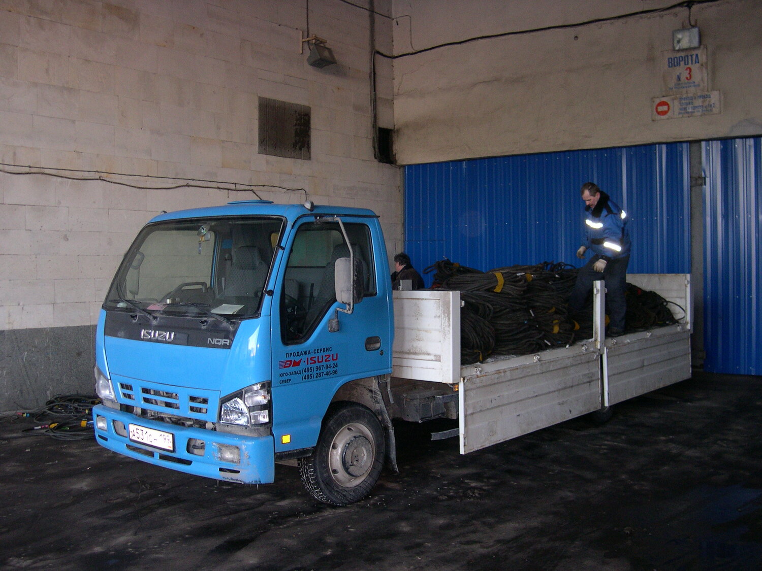 исузу эльф бортовой грузовой, isuzu elf, isuzu nqr 75, грузовик, грузовой автомобиль