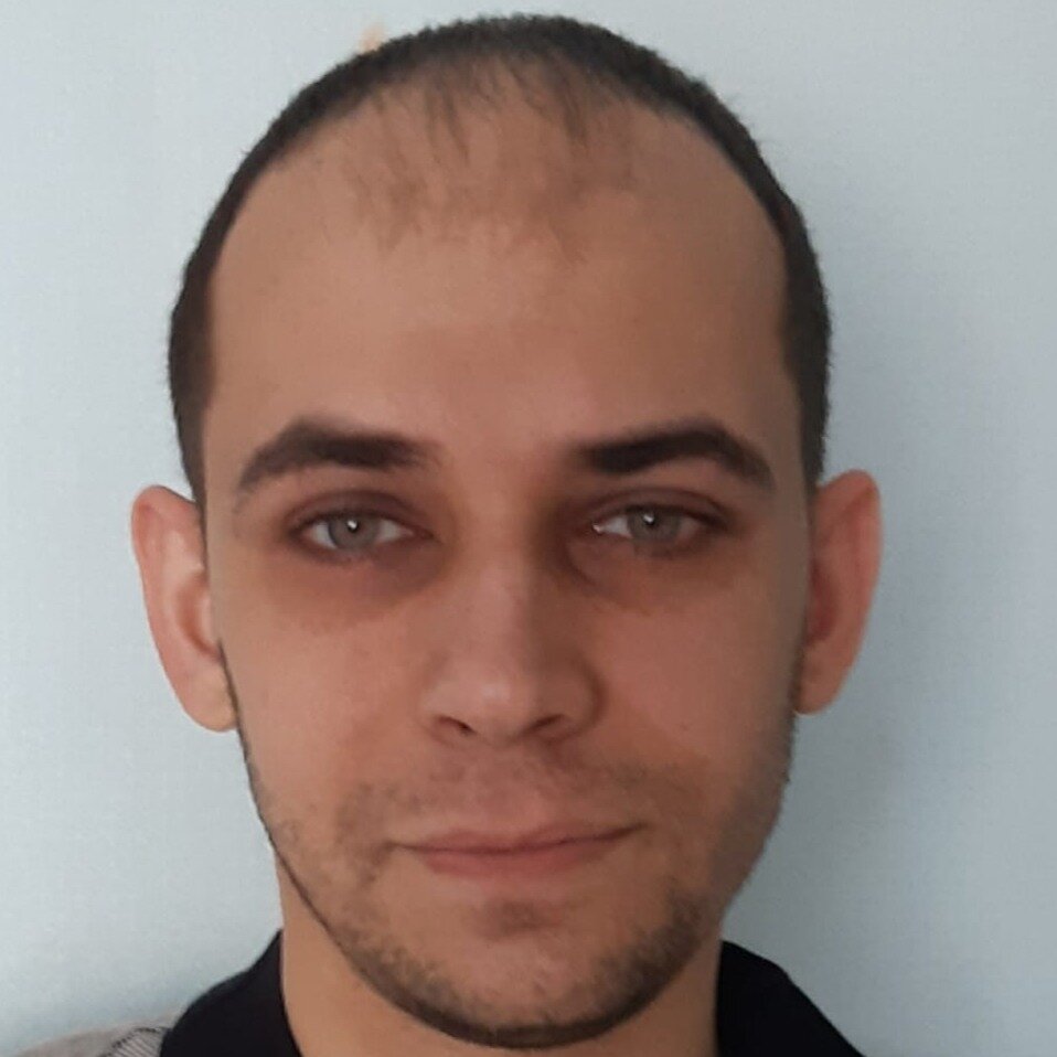 Юрий Иванов