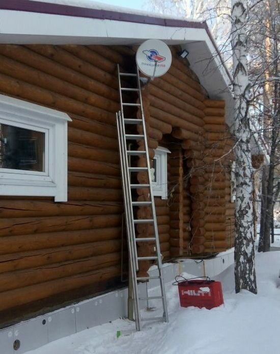 установка дымохода, монтаж дымохода, дом из бревна, загородный дом, дом из оцилиндрованного бревна