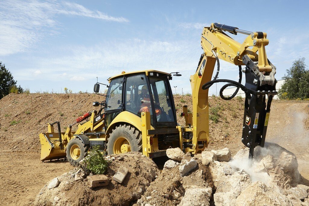 экскаватор-погрузчик jcb 4cx с гидромолотом, экскаватор катерпиллер 428, экскаватор погрузчик, экскаватор погрузчик нью холланд 90, jcb 3cx с гидромолотом